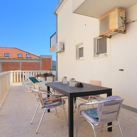 Apartments By The Sea Businci, Ciovo - 9450 Трогир Экстерьер фото