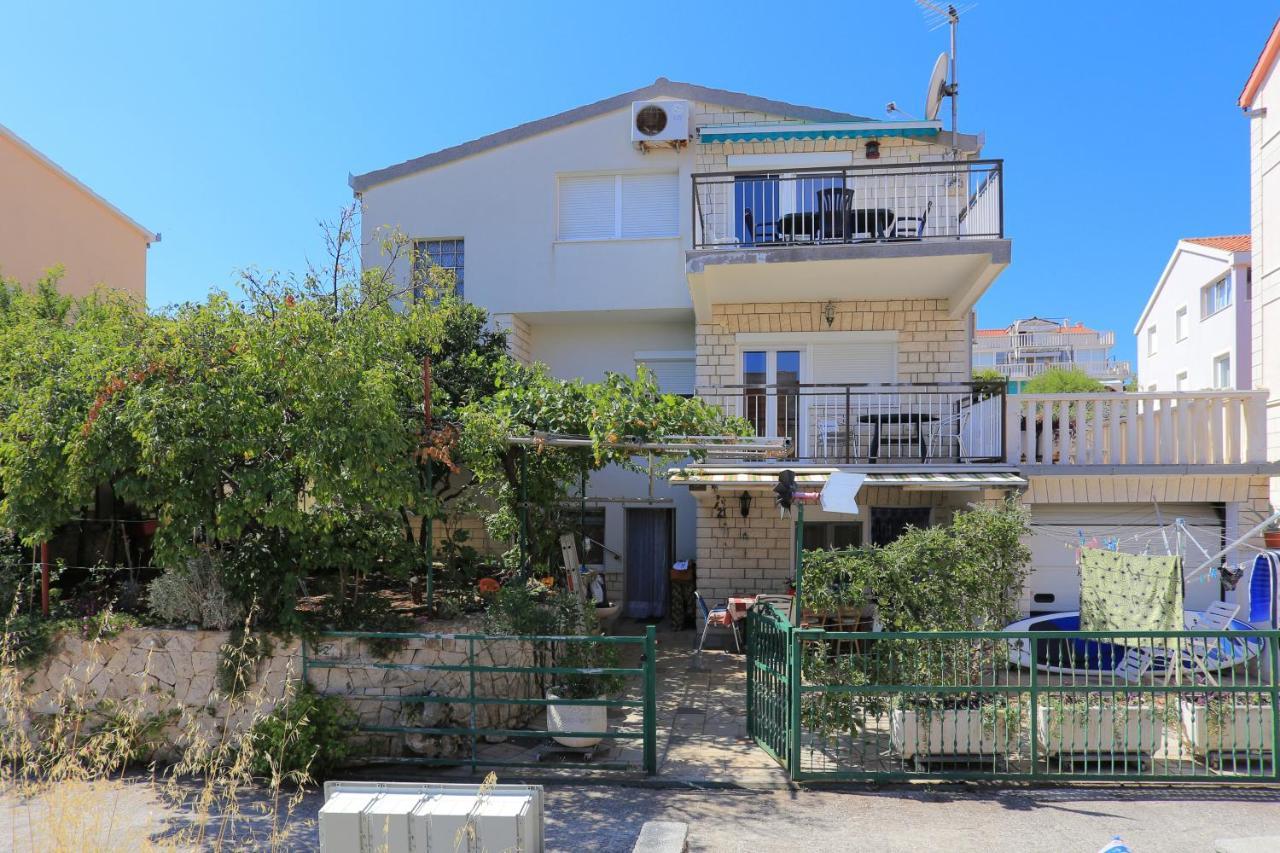 Apartments By The Sea Businci, Ciovo - 9450 Трогир Экстерьер фото