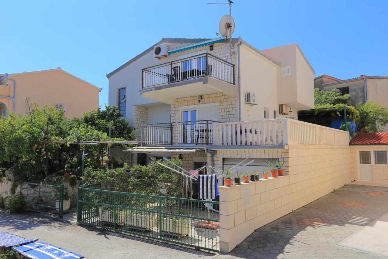 Apartments By The Sea Businci, Ciovo - 9450 Трогир Экстерьер фото