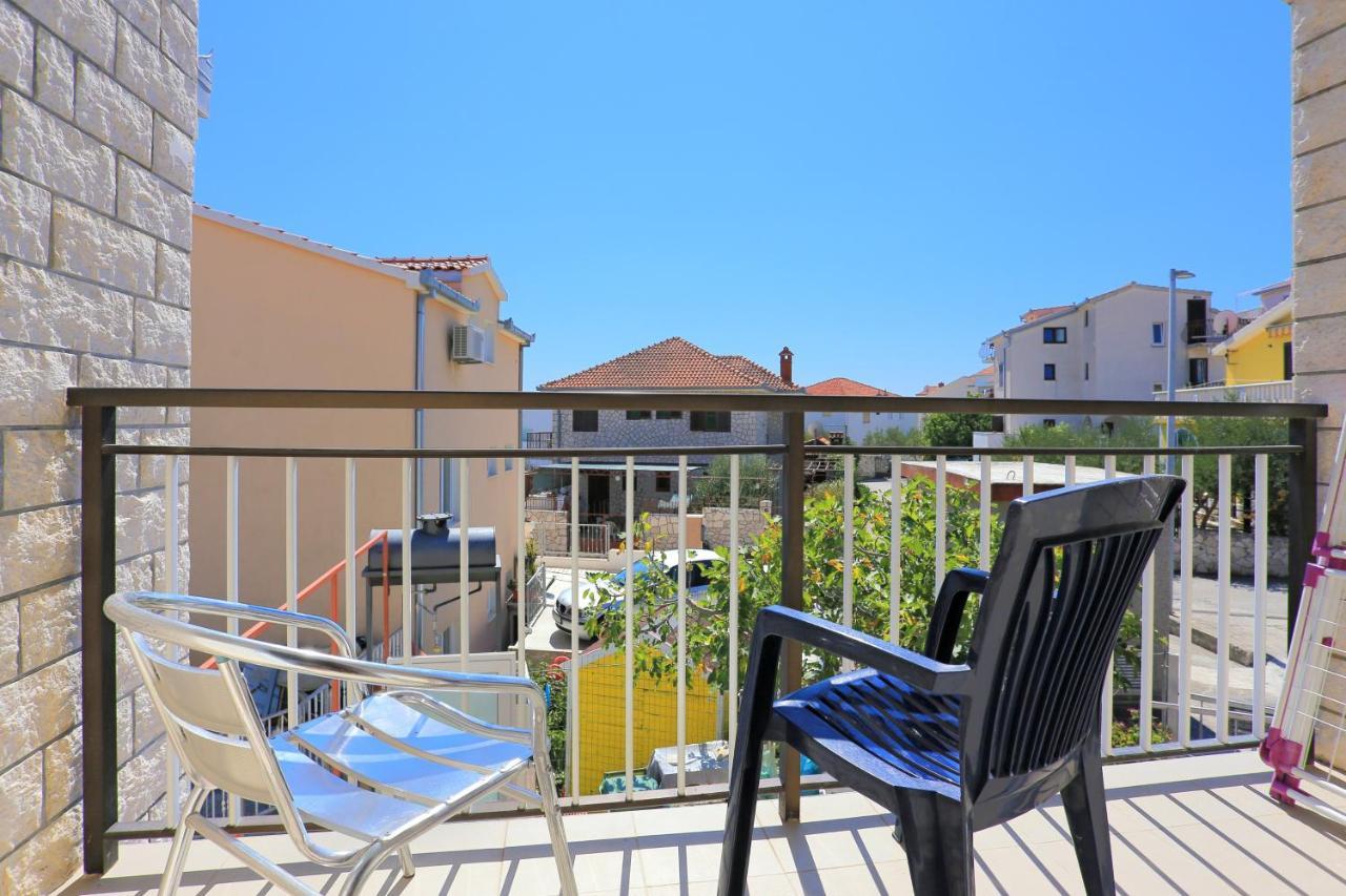 Apartments By The Sea Businci, Ciovo - 9450 Трогир Экстерьер фото